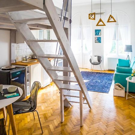 Ybl Apartment City Center Székesfehérvár Exteriör bild