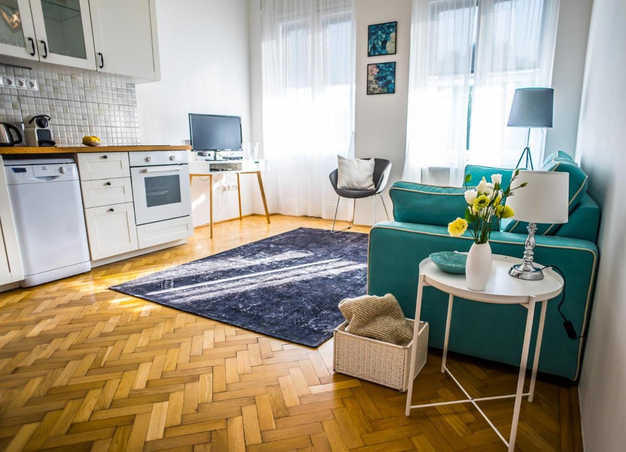Ybl Apartment City Center Székesfehérvár Exteriör bild