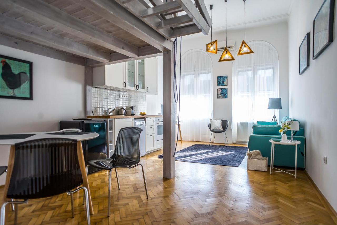 Ybl Apartment City Center Székesfehérvár Exteriör bild