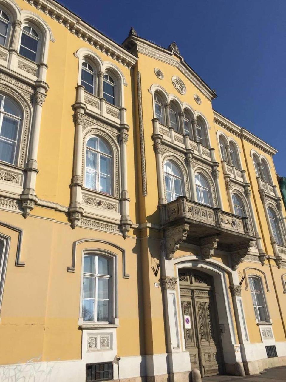 Ybl Apartment City Center Székesfehérvár Exteriör bild